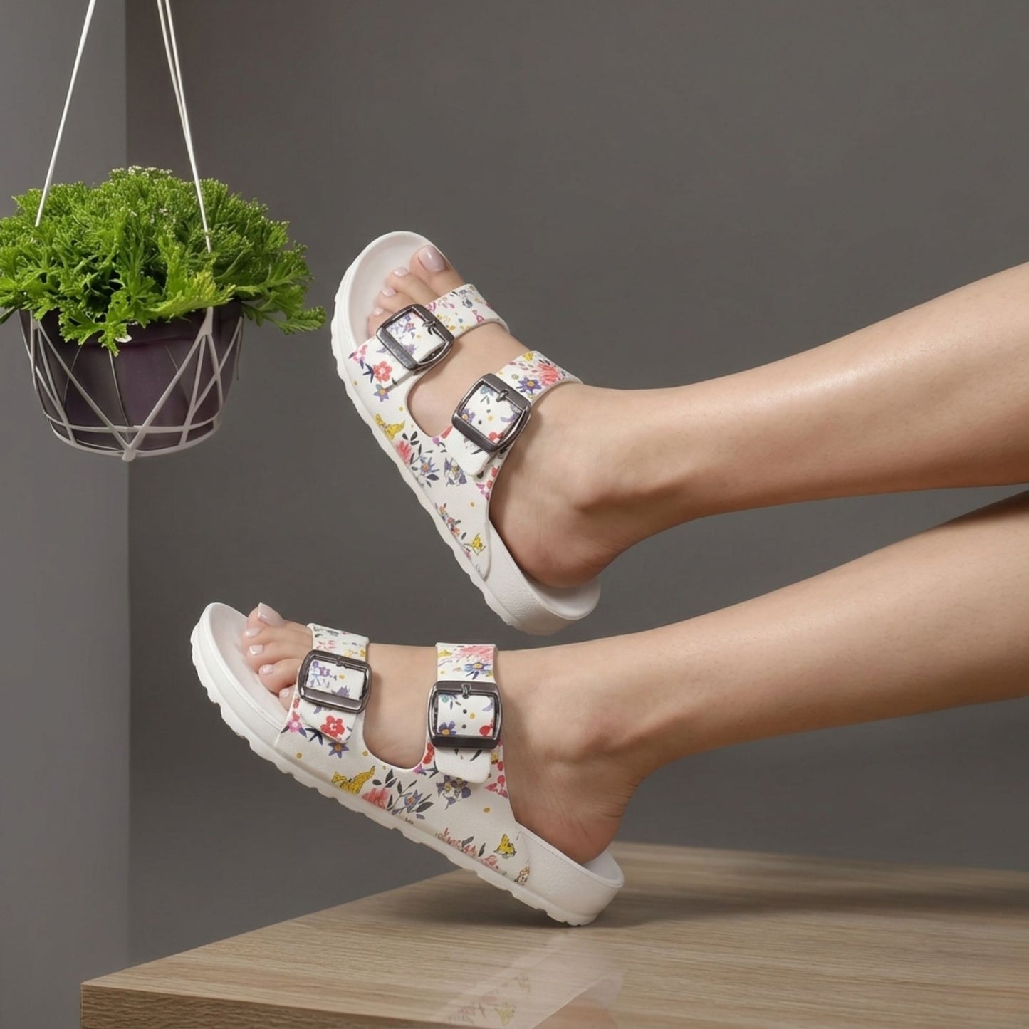 CR-340 Milky Womens Clogs & Sliders